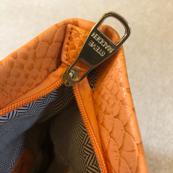 Steve Madden Clutch - Picture 9 of 15